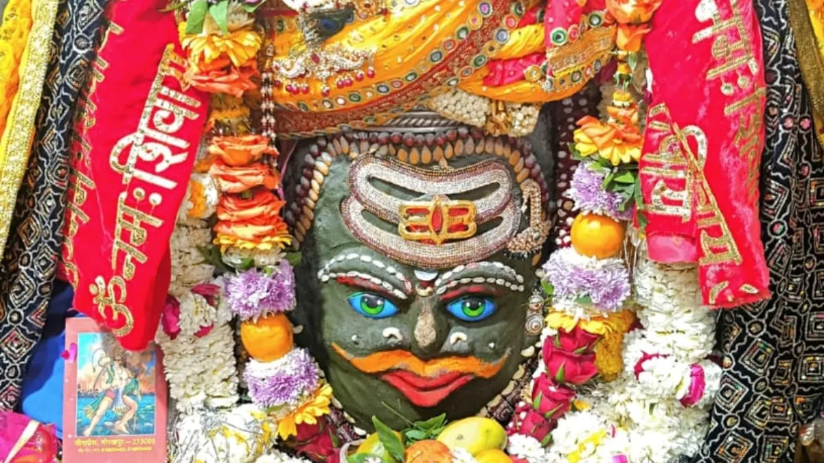 Ujain Mahakaleshwar Temple Why is Bhasma Aarti performed once A year In  Afternoon Ann | Mahakaleshwar Temple: साल भर में एक बार दोपहर में क्यों  होती है भस्म आरती ? जानिए धार्मिक वजह
