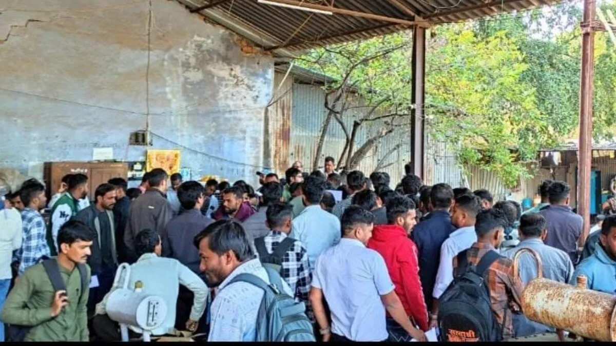 Madhya Pradesh employment News 58 thousand applications for two thousand  post in one Company ann | मध्य प्रदेश: बिजली कंपनी में 2573 पदों के लिए 58  हजार आवेदन, नौकरी के लिए गजब का कंपटीशन