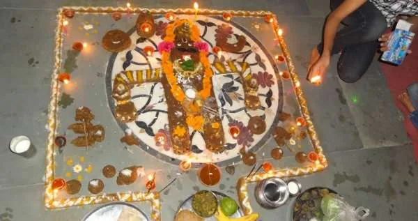 Diwali 2017 Govardhan puja 2017 know Govardhan date puja vidhi muhurat and  time and know when is govardhan pooja significance puja and katha - India  TV Hindi | page 2