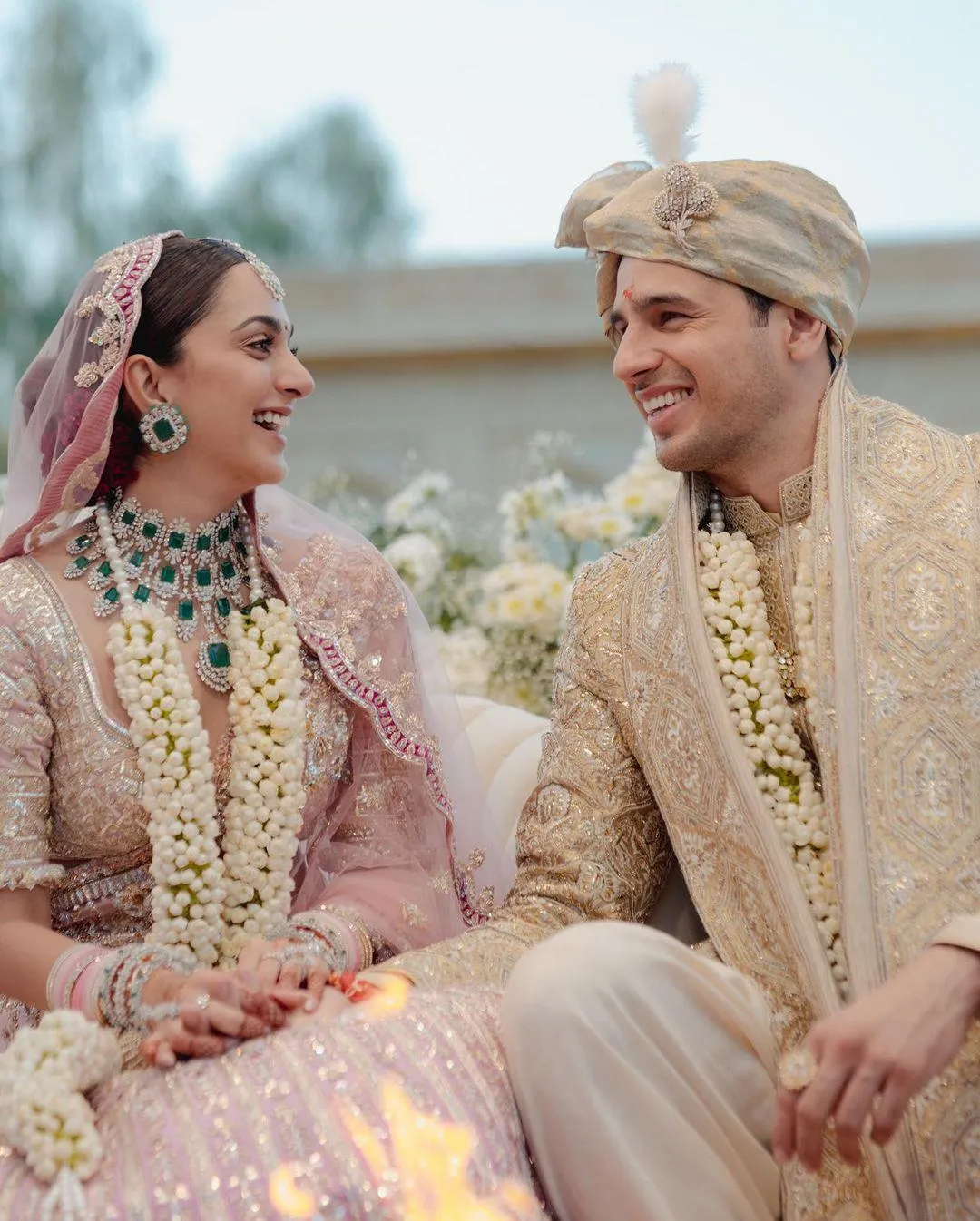 Stunning Mogra Varmala Design For Wedding - Shaadiwish