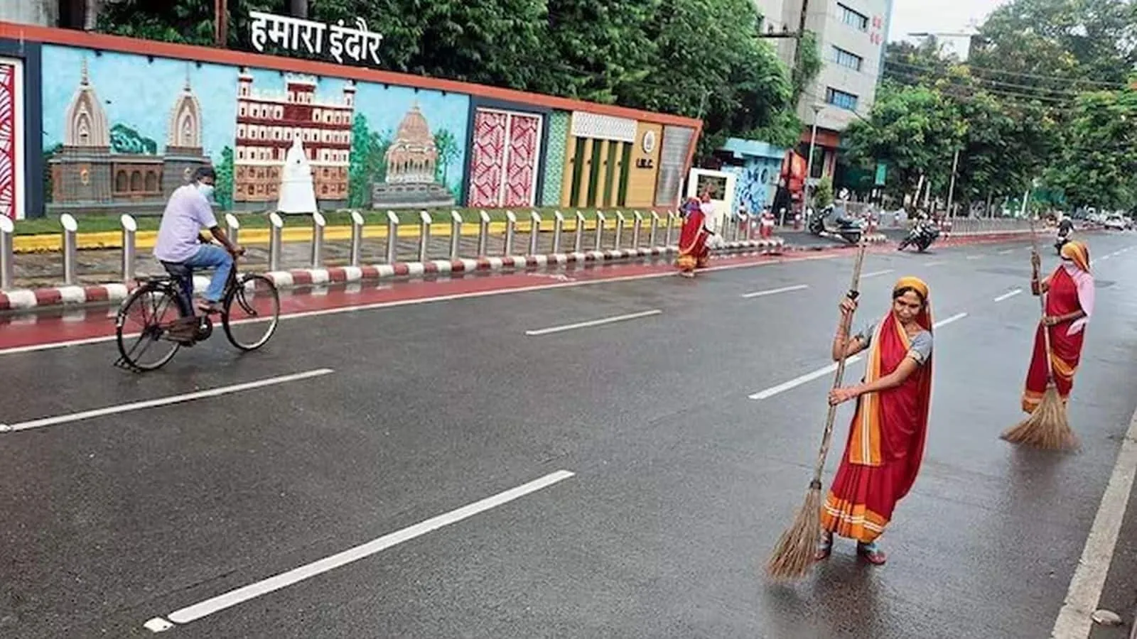 Indore Cleanest City: इंदौर लगातार 8वीं बार सबसे स्वच्छ सिटी घोषित, ये हैं  भारत के सबसे साफ शहर, देखें लिस्ट | Moneycontrol Hindi