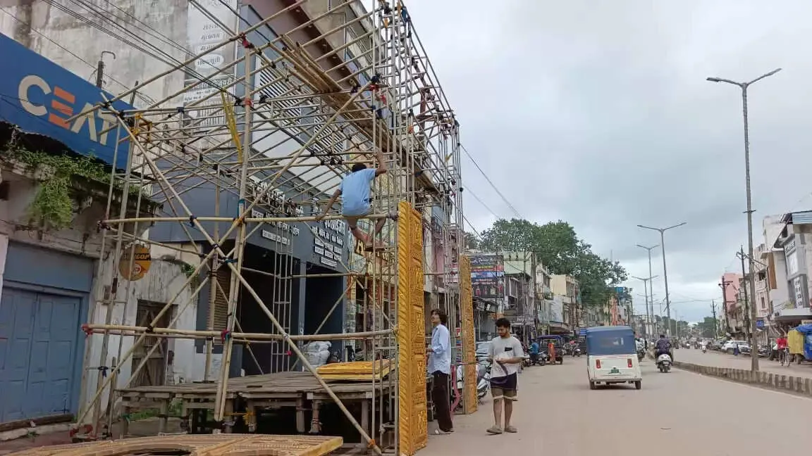 गणेश उत्सव की तैयारी शुरू, तैयार हो रहे गणेश पंडाल