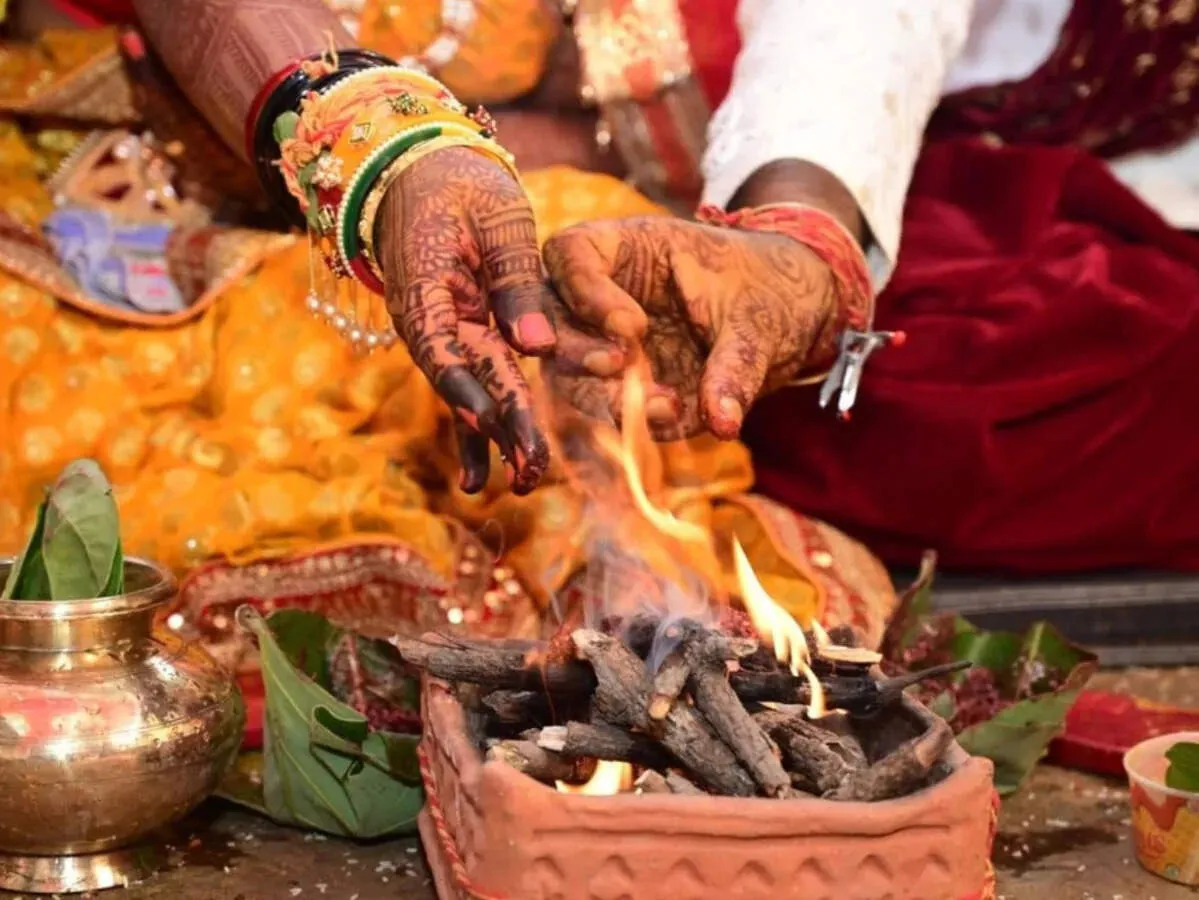 खरमास 2026 की दस्तक से पहले ही शादी-विवाह पर ब्रेक, इस दिन से सभी मांगलिक  और स्शुभ कार्यों पर लग जाएगा पूर्ण विराम