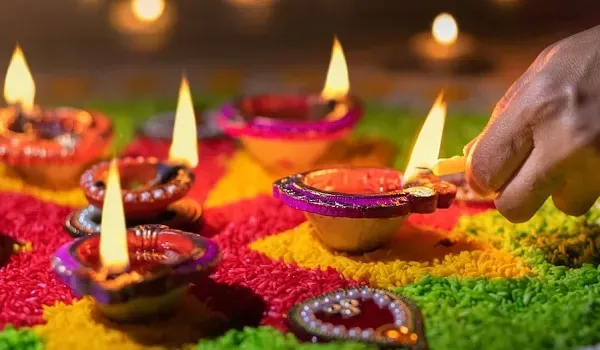 जयपुर: कब मनाई जाएगी दीपावली 20 या 21 अक्टूबर को? जानिए लक्ष्मी पूजन,  धनतेरस, रूप चतुर्दशी, गोवर्धन पूजा और भाई दूज की तारीख