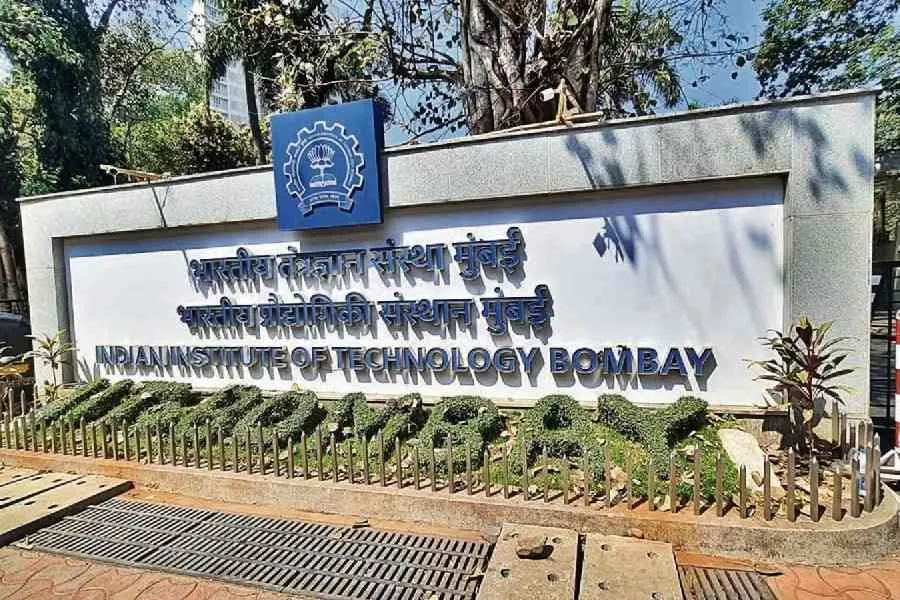 Education | IIT Bombay plans to strengthen infrastructure, introduce  flipped classroom to enhance learning - Telegraph India