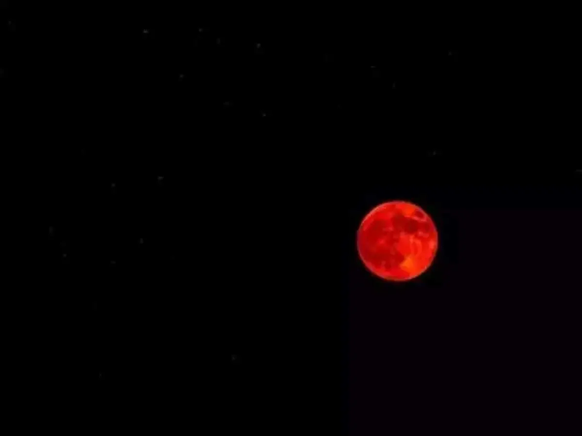 Chandra Grahan 2025: When is the September lunar eclipse & can you see the  'Blood Moon' in India? - The Economic Times