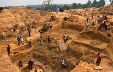 पन्ना की हीरा खदान से श्रमिक को मिले 30-35 लाख रुपये के तीन हीरे |  Chhattisgarh Aaj News