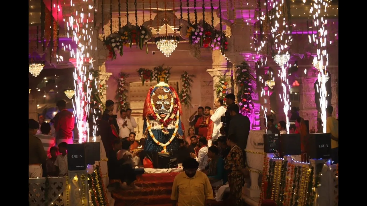 भव्य श्रृंगार एवं महा संध्या आरती 14 फ़रवरी 2026 स्थल-कुबेरेश्वर धाम सीहोर  मध्य-प्रदेश - YouTube