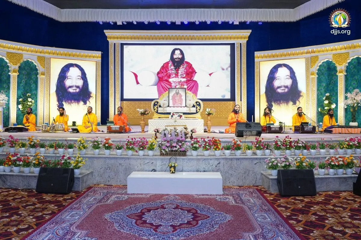 Divya Jyoti Jagrati Sansthan was established in 1991. Its headquarters opened in Delhi and Pitampura in 1997. Later, Ashutosh Maharaj made Nurmahal his base.