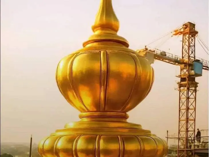 Golden Kalash Installed on Shri Ram Janmabhoomi Temple; Pran Pratishtha  from June 3 to 5 | अयोध्या में राममंदिर का शिखर सोने से जगमगाया: दूर से ही  बिखेर रहा चमक; 5 जून