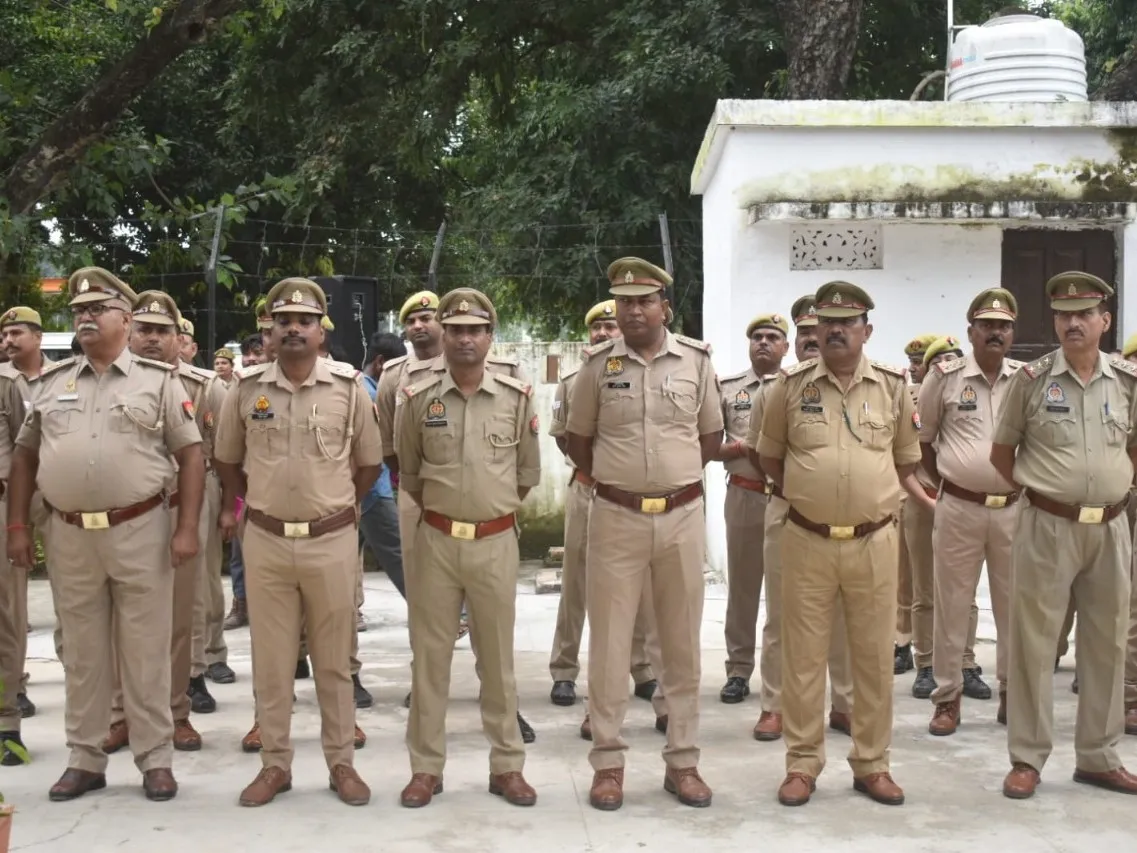 Tight security arrangements in Ghazipur for Dussehra | गाजीपुर में दशहरा पर  सुरक्षा के कड़े इंतजाम: पुलिस, पीएसी तैनात; सीसीटीवी और ड्रोन से निगरानी,  अधिकारियों ने ...