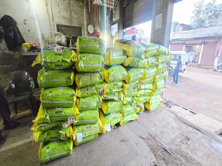 कोल्ड स्टोरोज से पकड़े गए 46 बोरे नकली जीरा