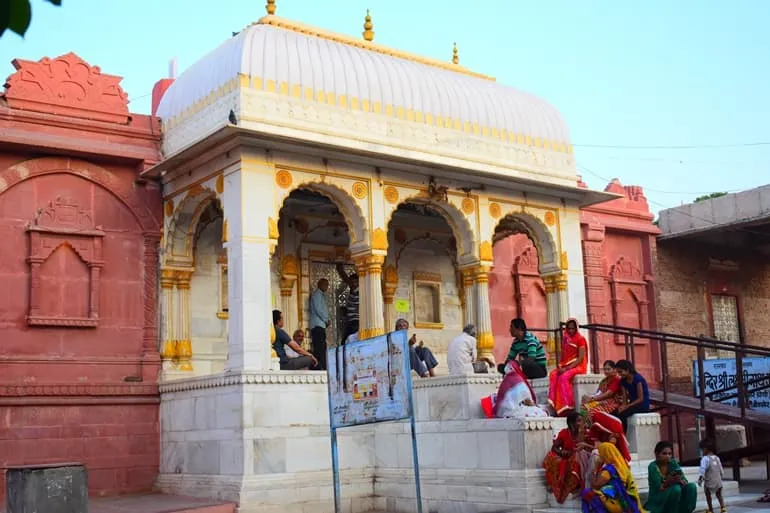 बीकानेर के श्री लक्ष्मीनाथ मंदिर के दर्शन की जानकरी – Shri Laxminath Temple  Bikaner In Hindi - Holidayrider.Com