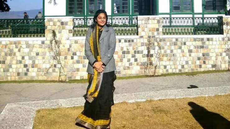 Overcoming Language Barrier was Tough but Not Impossible for this Woman IAS  Officer - https://indianmasterminds.com