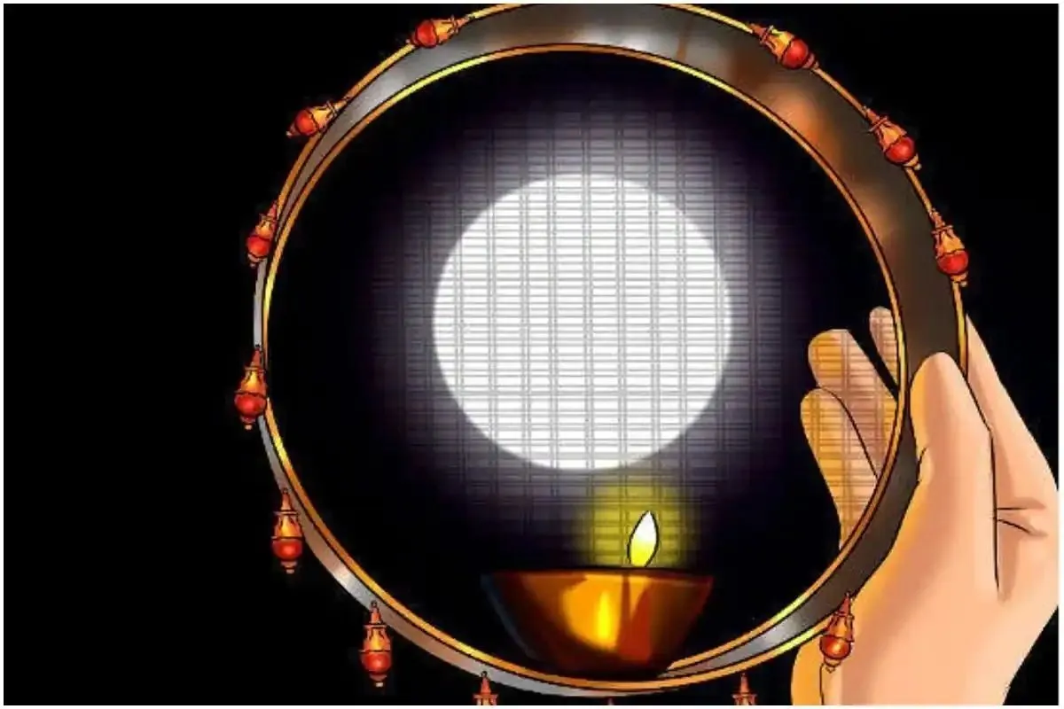 Karwa Chauth 2022: करवा चौथ की रात क्यों देखते हैं छलनी से चांद? जानिए इसके  पीछे