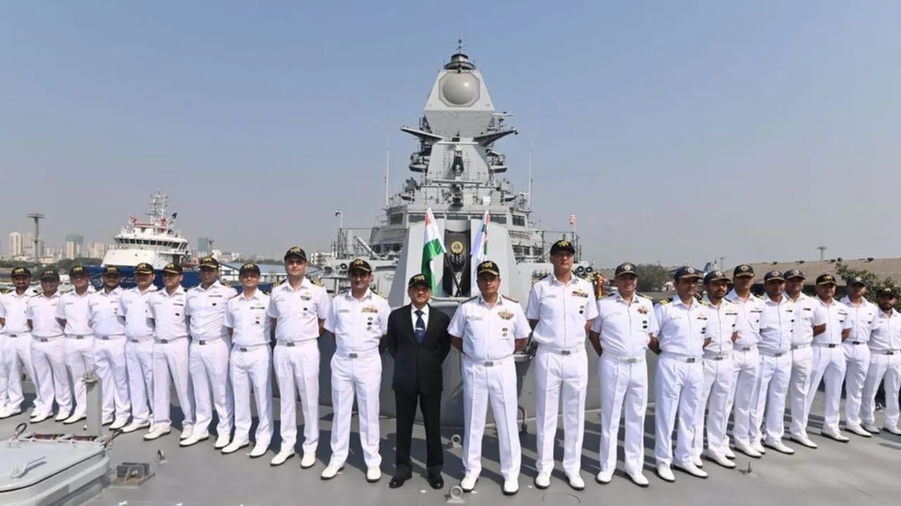 Navy Jobs: जेईई मेन देने वालों के लिए नेवी में जॉब, जानिए कैसे होगा  सेलेक्शन | Indian Navy Recruitment 2023 BTech Entry Scheme Notification  Apply for Govt Job on JEE Mains Score