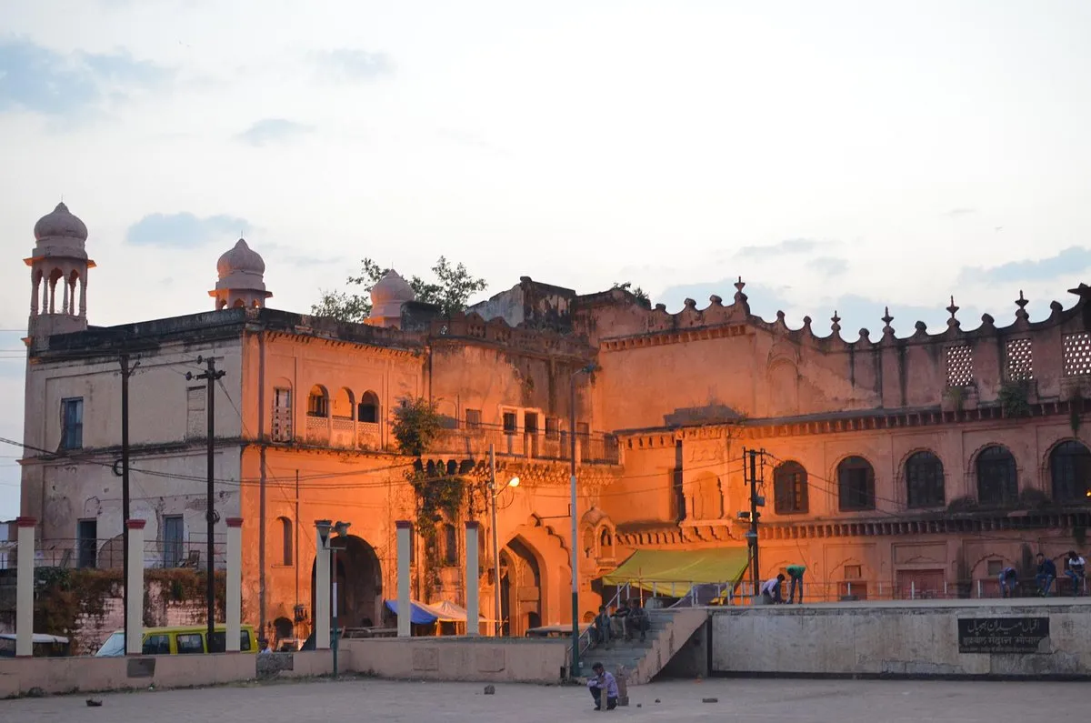MP Tourism : भोपाल के गौहर महल से हुई बेगमों के शासन की शुरुआत, जानें  इतिहास | Gauhar mahal of bhopal mp tourism is 200 years old, know history  of begums rule | MP Tourism