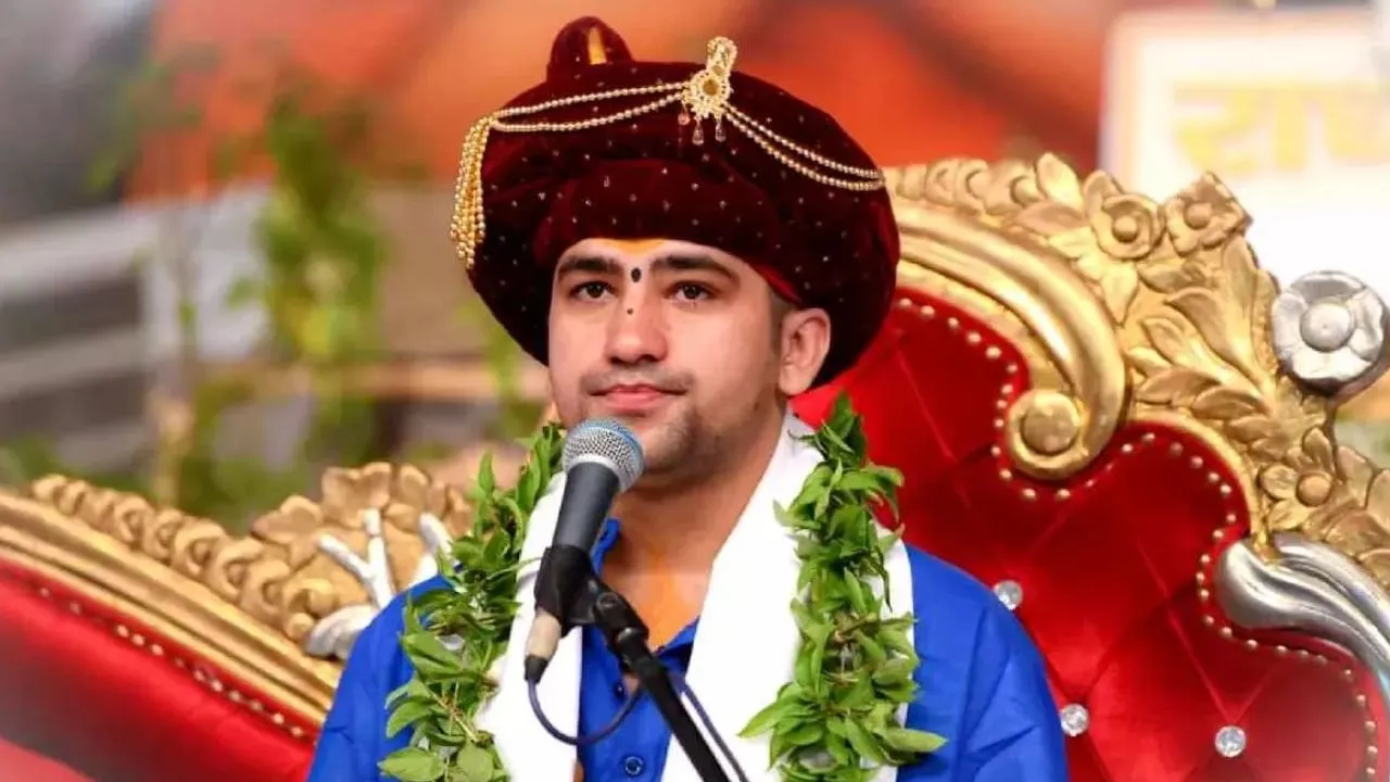 धीरेंद्र शास्त्री का अब राजस्थान में लगा दिव्य दरबार, फूलों की बारिश से हुआ  स्वागत – TV9 Bharatvarsh