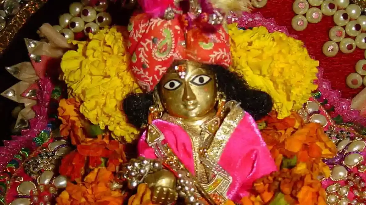 Puja Niyam : लड्डू गोपाल जी को सुलाने से पहले ध्यान रखें ये बातें -  Grehlakshmi
