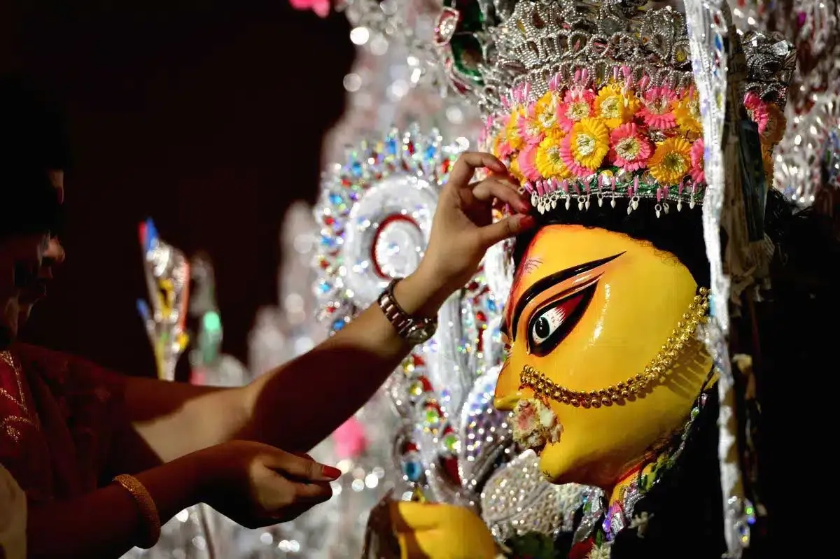 Durga Puja में सिंदूर खेला का क्या है खास महत्व?