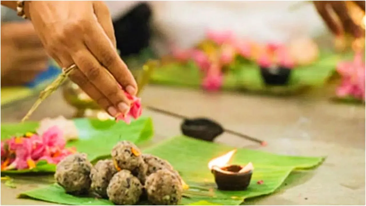 Pitru Paksha: पितृ पक्ष के पांचवे दिन श्राद्ध के कितने मुहूर्त हैं? जानें  नियम | Pitru paksha 2024 shradh tarpan niyam fifth day what to do