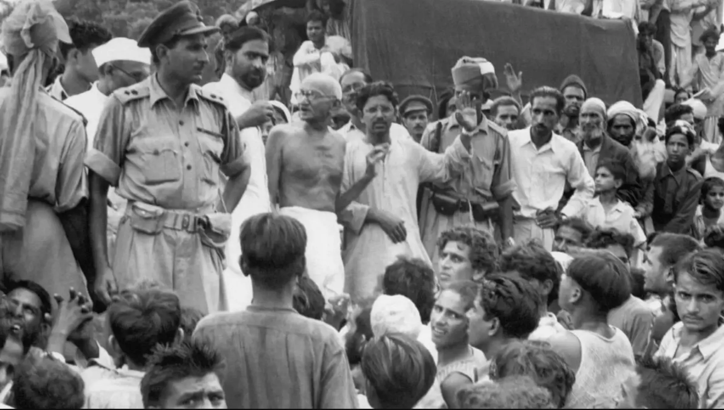 धर्मनिरपेक्षता और सांप्रदायिक सौहार्द के प्रति महात्मा गांधी की प्रतिबद्धता  और उनका अंतिम उपवास – क़ुरबान अली | Chauthi Duniya