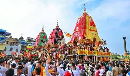 रथयात्रा क्यों निकलती है, भगवान जगन्नाथ अपनी मौसी के घर क्यों जाते हैं,  जानिए पौराणिक कथा | why does lord jagannath go to his aunts house |  Navbharat Live