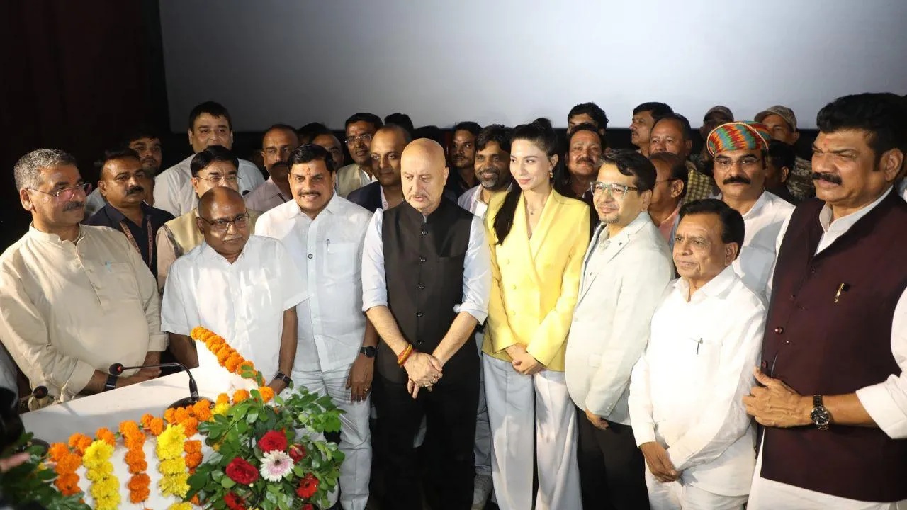 MP News: 'तन्वी द ग्रेट' फिल्म हुई टैक्स फ्री, CM मोहन यादव ने देखी मूवी,  एक्टर अनुपम खेर ने जताया आभार