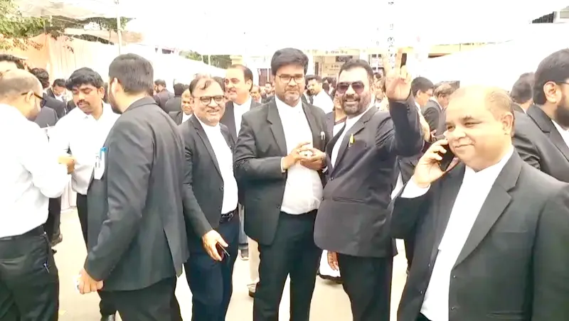 बार काउंसिल चुनाव : 105 प्रत्याशी मैदान में, 23 हजार से अधिक अधिवक्ताओं ने  डाला वोट - The Bharat Times