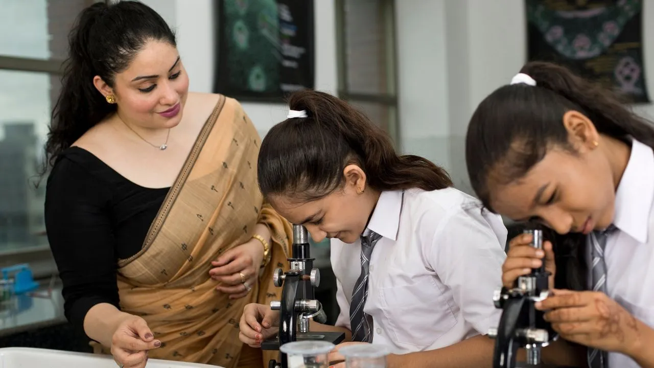 STEM एजुकेशन क्या है! क्यों बढ़ रही है इसकी मांग? जानें साइंस स्ट्रीम से कैसे  है ये अलग | What is STEM Education How its different between Science Stream  know full details
