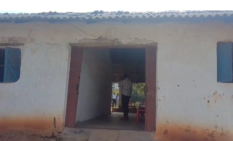 CG Breaking News : मिशनरी स्कूल की छात्रा ने प्रिंसिपल की छेड़छाड़ से  परेशान होकर की आत्महत्या, सुसाइड नोट बरामद - Lalluram