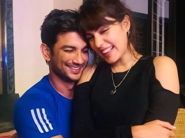 Sushant Singh Rajput suicide one month cross Rhea Chakraborty shared heart  touching post | सुशांत सिंह राजपूत की मौत को एक महीना पूरा, रिया चक्रवर्ती  ने याद कर लिखा दिल छू लेने वाला ये पोस्ट
