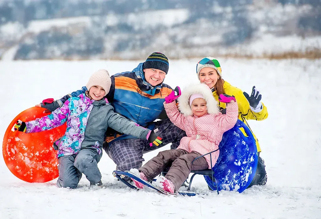 A Winter Travel Essentials Checklist - 7 Things You Shouldn't Forget to Pack