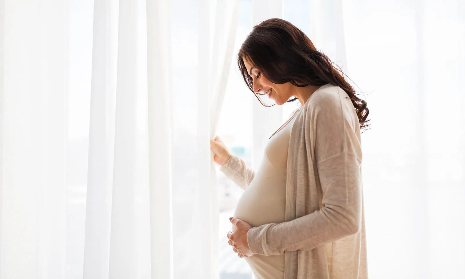 Pregnancy & Air Pollution: How to Improve Air Quality - Molekule