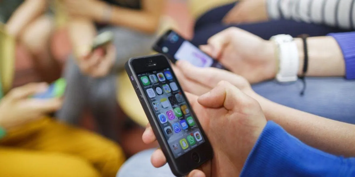 How Much Is Your Smartphone Really Costing You? | Cashify Blog