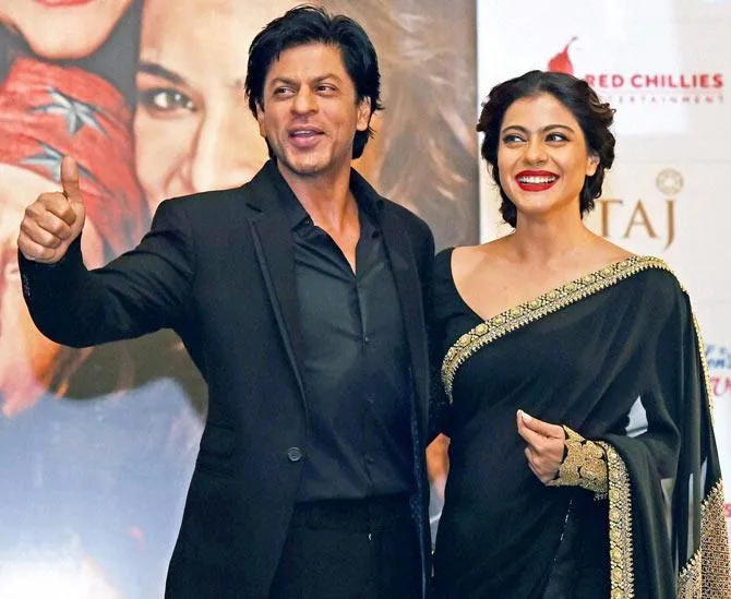 East Bengal FC give lifetime memberships to Shah Rukh Khan, Kajol