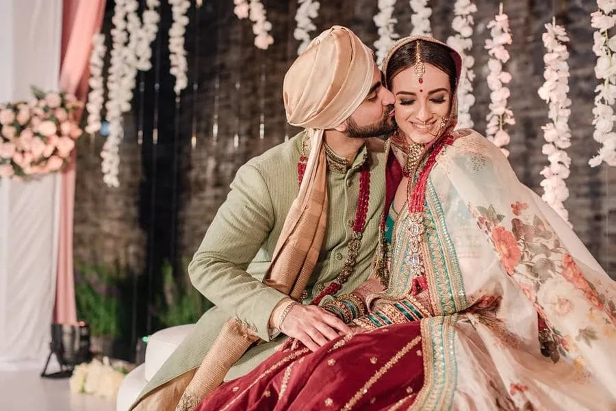 16 Best Gifts For Married Couples Ranging From From The Quirky To The Memorable | tyello.com