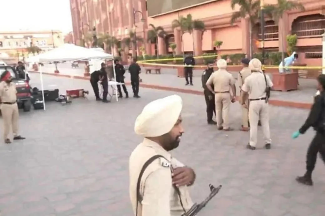 Amritsar Bomb Blasts: NSG Team Arrives At The Site Of Twin Blasts Near  Golden Temple