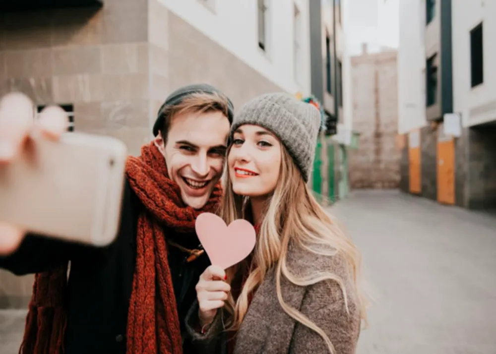 relationship status on social media