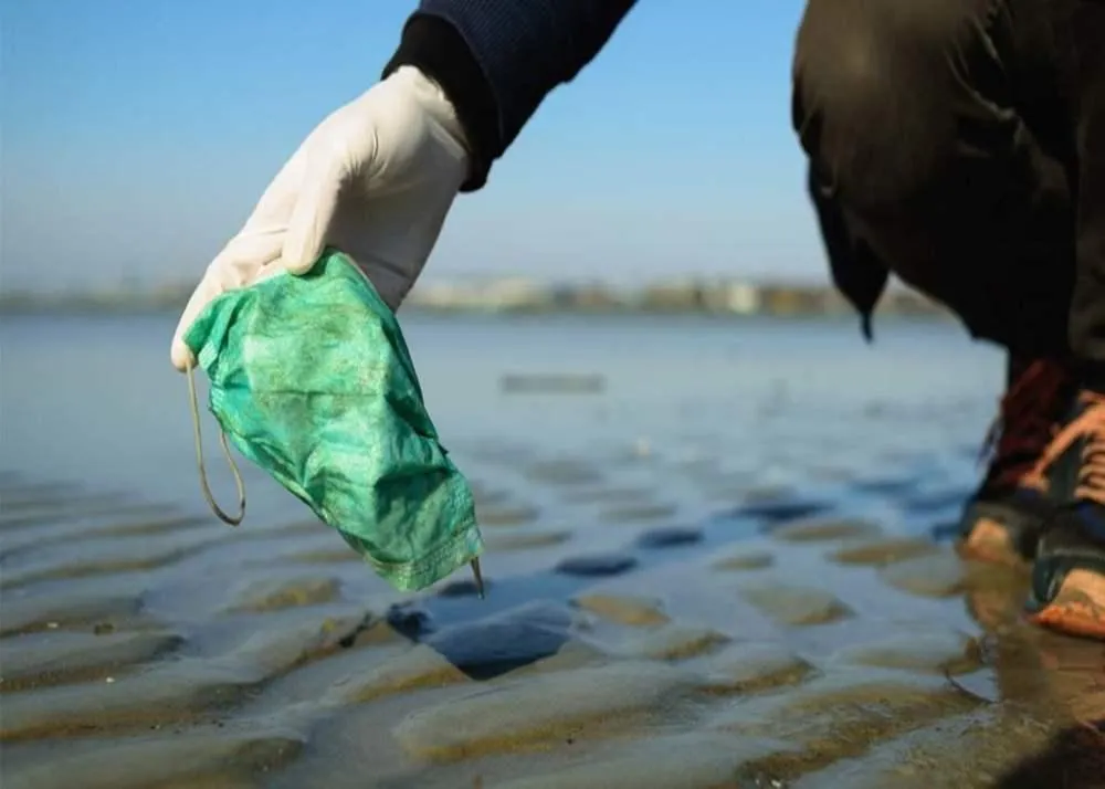 face mask pollution 