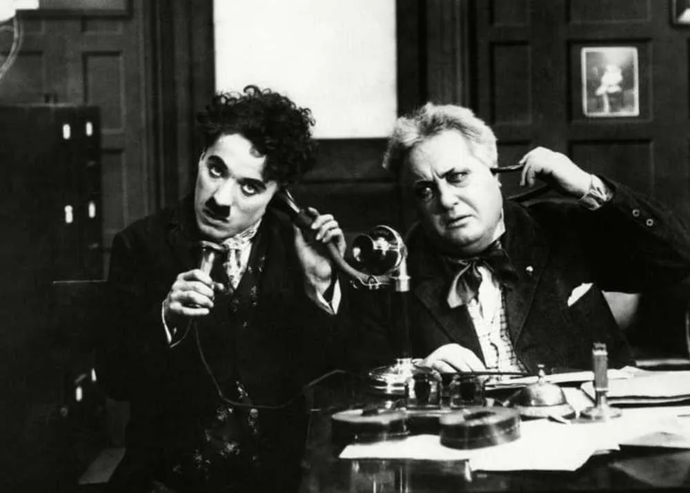 famous left handed celebrities