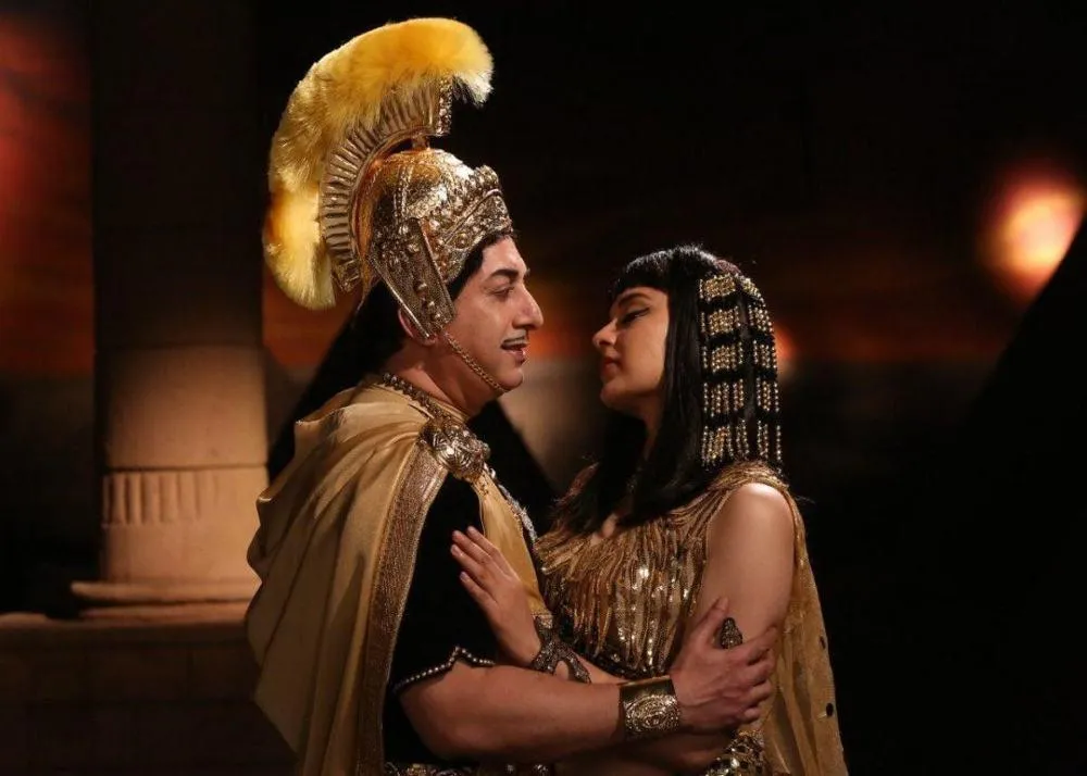 thalaivi movie review