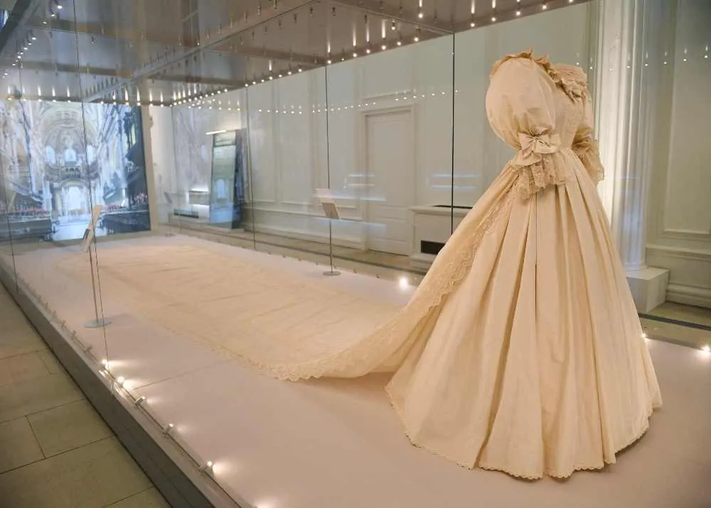 princess diana wedding dress