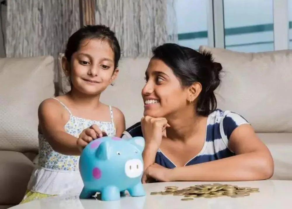 Little Girl Investing In SSY