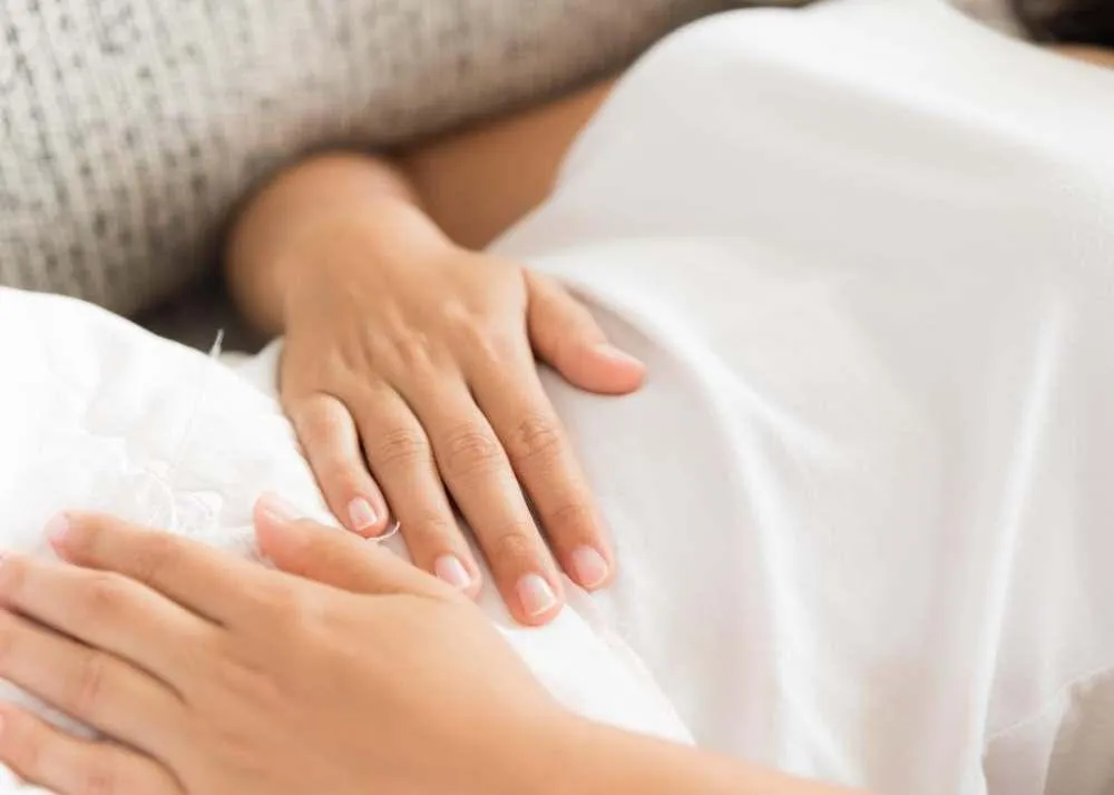 symptoms of ovarian cancer 