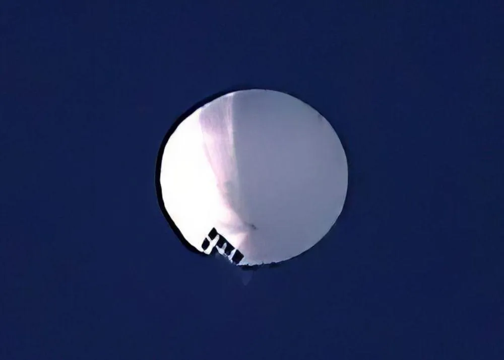 Chinese Spy Balloon flying over US