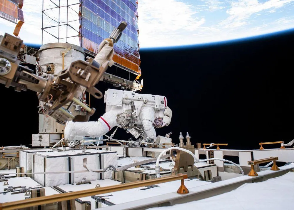 3D-Print Batteries for Lunar or Mars Mission