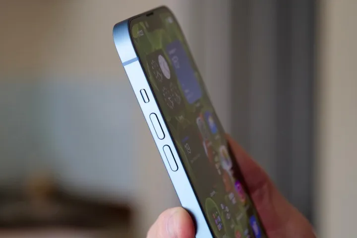 iPhone 15 Series leaked: changes in Volume-Mute button in iphone 15 pro