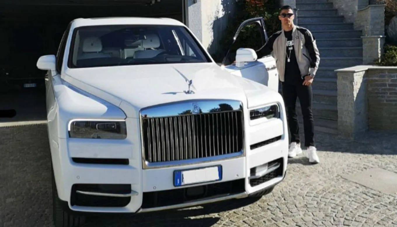 Cristiano Ronaldo Net Worth &Luxurious Cars Collection 