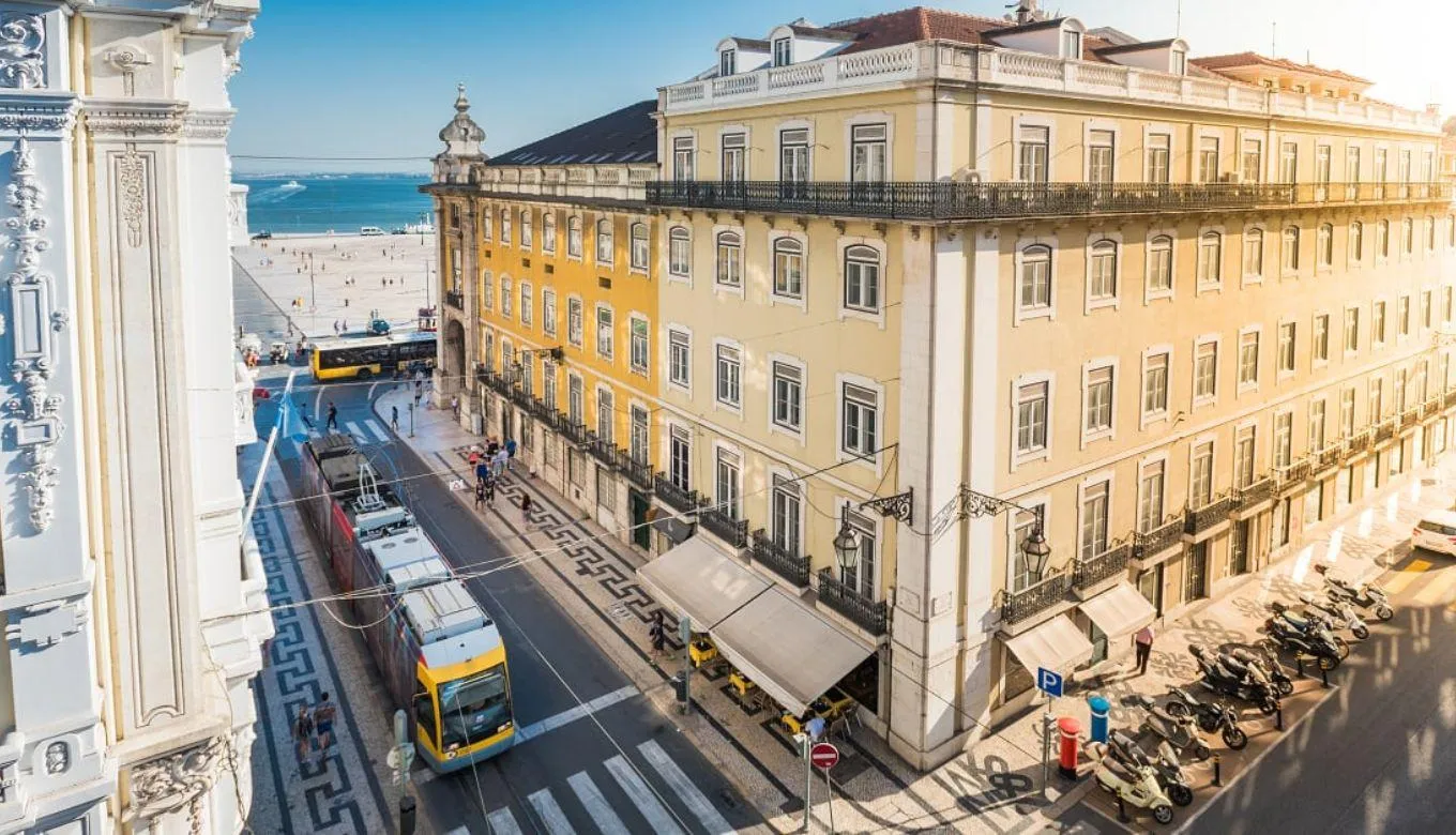 Cristiano Ronaldo Net Worth &Luxurious Cars Collection 